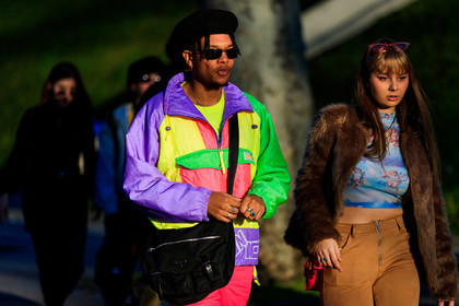 beret, black bag, black hat, graphic jacket, green, leather bag, multicolor jacket, pink, prada, printed jacket, purple, sunglasses, trousers, yellow, PARIS, PFW, street style, jonathan paciullo, FW, frenchystyle, fashion week, AUTUMN WINTER 2019-2020, AW 19-20, FALL WINTER 2019-2020, FW 19-20, horizontal, atmosphere details, detail