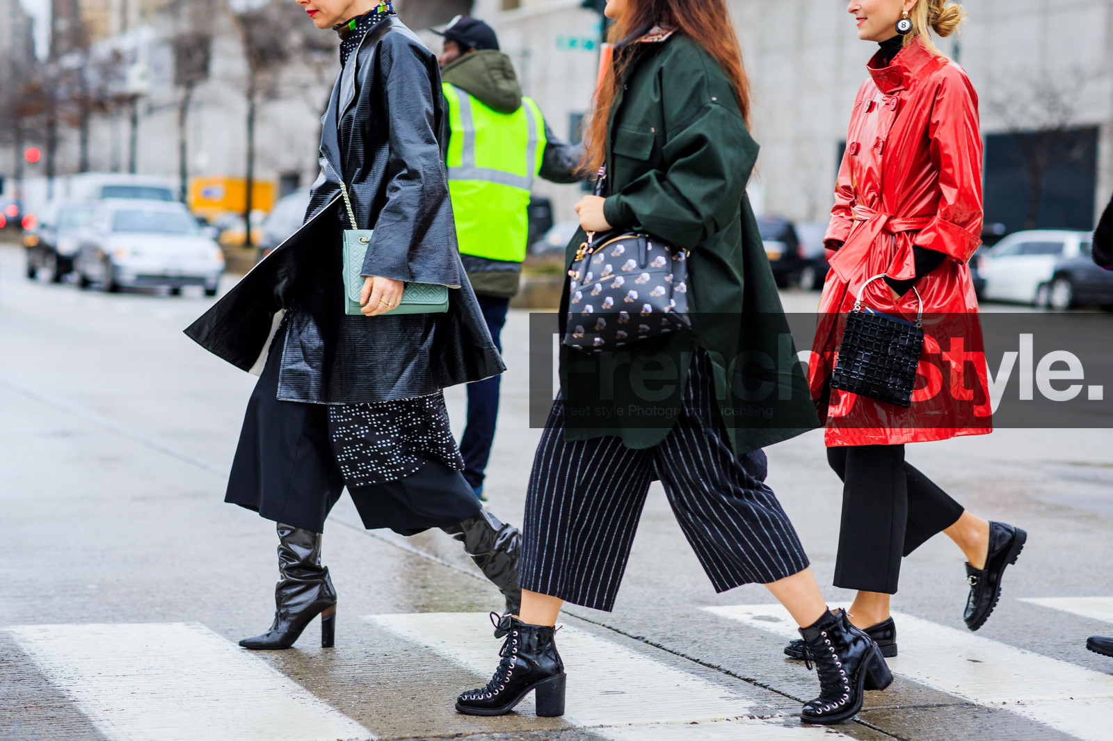 atmosphere details, AUTUMN WINTER 2016-2017, AW 16-17, black bag, black boots, black coat, black loafers, black pants, detail, earrings, fashion week, frenchystyle, FW, FW 16-17, green coat, group of people, gucci, high boots, high heels, horizontal, jonathan paciullo, lace up shoes, leather boots, leather coat, leather shoes, mini bag, navy pants, NEW YORK, NYFW, printed bag, red coat, street style, striped pants, trousers, varnished leather, vinyl, wide pants, woman
