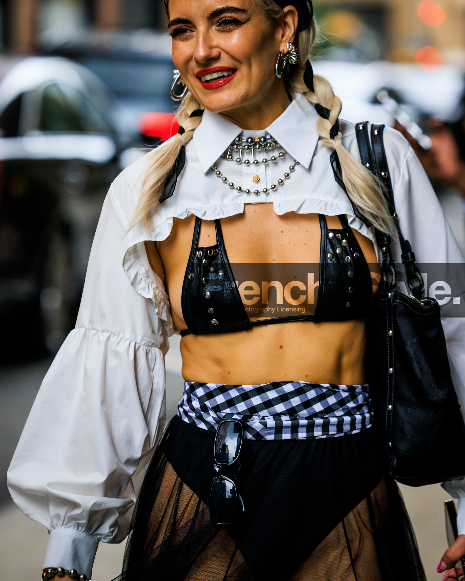 jonathan paciullo, FW, frenchystyle, fashion week, street style, vertical, detail, atmosphere details, NYFW, NEW YORK, SPRING SUMMER 2024, SS 24