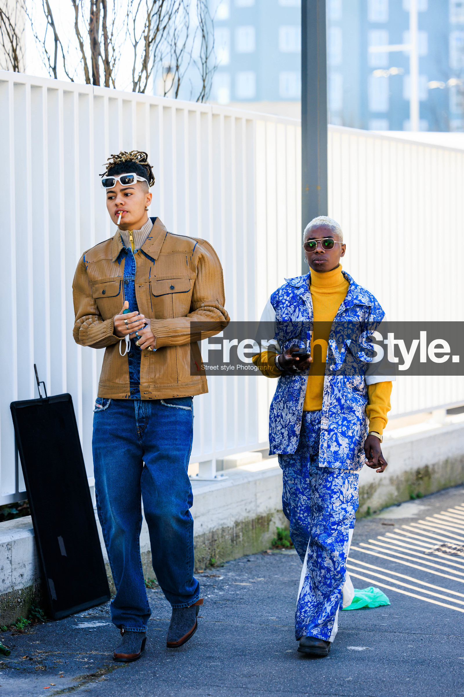 white sunglasses, printed pants, blue trousers, sleeveless blue vest, sleeveless printed vest, mustard yellow turtleneck, pilot sunglasses, white hair, overzised look, diesel jeans, leather jacket, camel jacket, grey boots, fashion week, frenchystyle, FW, jonathan paciullo, street style, MFW, MILAN, AUTUMN WINTER 2022-2023, FALL WINTER 2022_2023, FW 22-23, vertical, full length