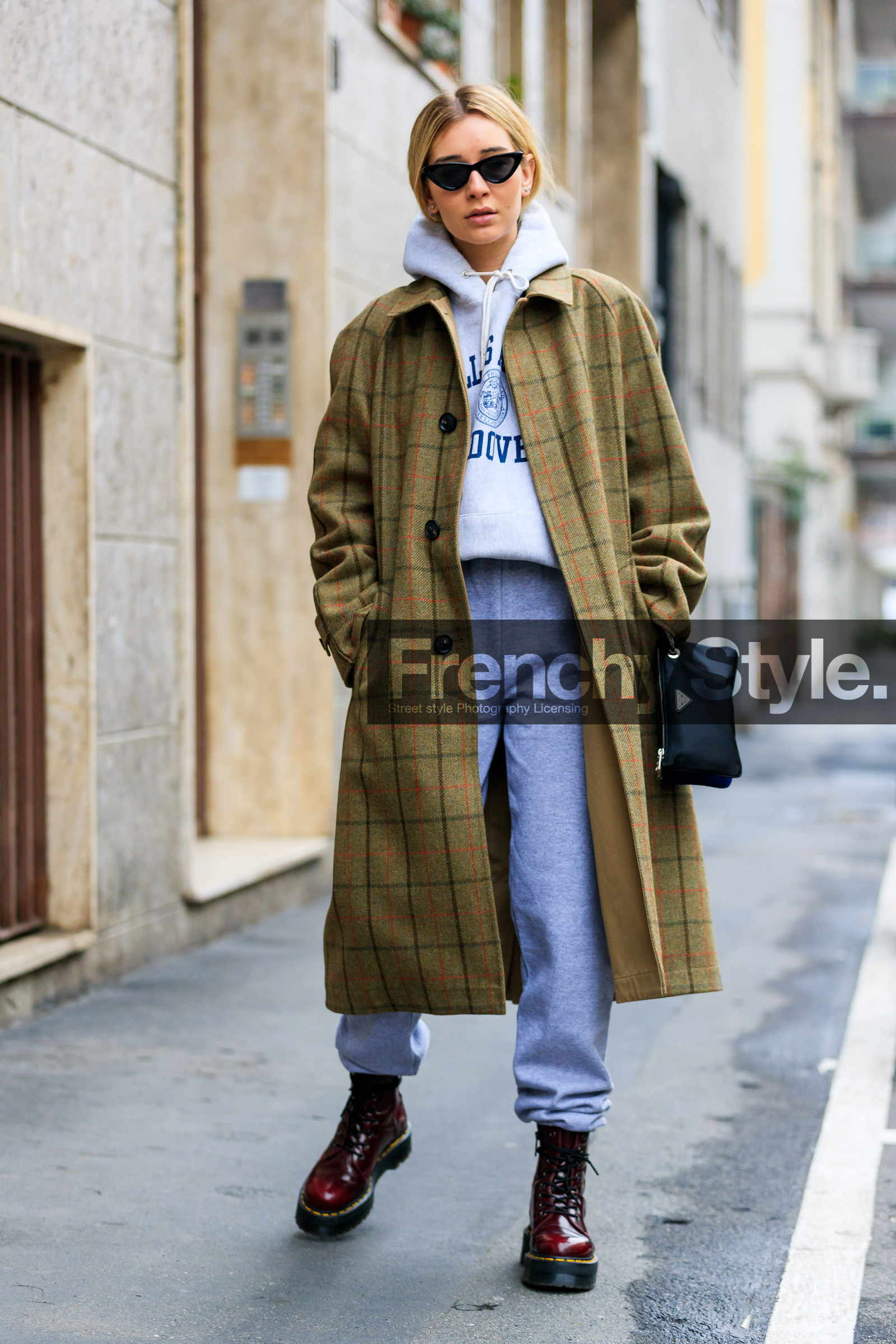 black bag, bordeaux, burgundy, checked, graphic jacket, green coat, grey pants, grey sweater, hoodie, leather bag, leather shoes, plaid, prada, printed jacket, printed sweater, red boots, sunglasses, sweatpants, trousers, fashion week, frenchystyle, FW, jonathan paciullo, street style, MFW, MILAN, AUTUMN WINTER 2018-2019, FALL WINTER 2018-2019, FW 18-19, vertical, full length, chiara capitani