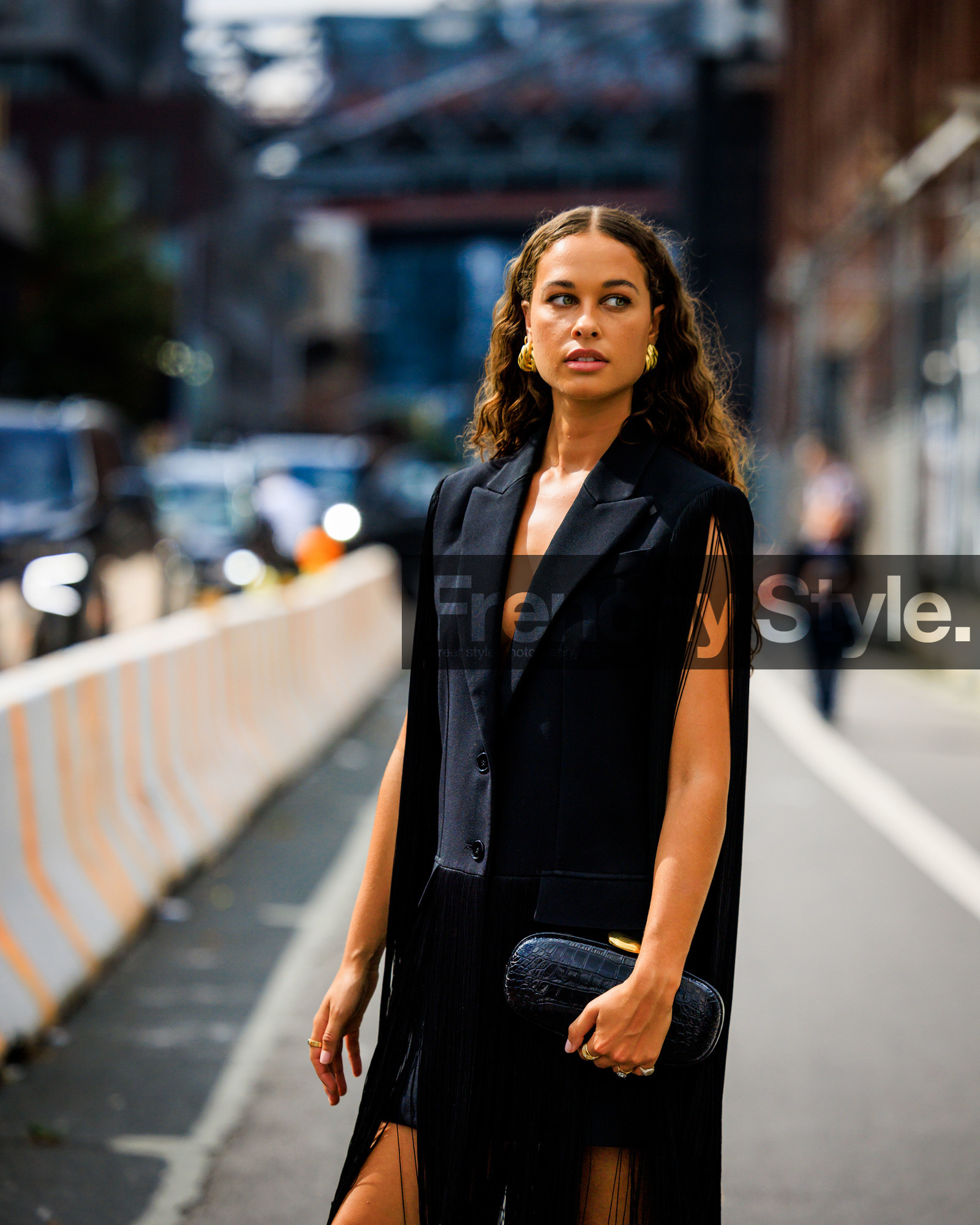 jonathan paciullo, FW, frenchystyle, fashion week, street style, vertical, detail, atmosphere details, NEW YORK, NYFW, SPRING SUMMER 2024, SS 24