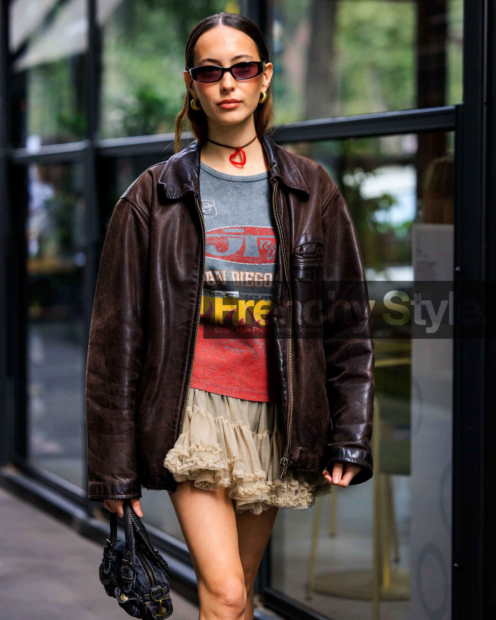 fashion week, frenchystyle, FW, jonathan paciullo, street style, MFW, MILAN, SPRING SUMMER 2024, SS 24, vertical, atmosphere details, detail