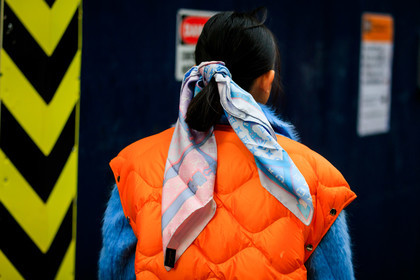 orange coat, down jacket, sleeveless coat, blue coat, fur coat, louis vuitton scarf, monogrammed scarf, back details, silk scarf, light pink scarf, light blue scarf, close up detail, fashion week, frenchystyle, FW, jonathan paciullo, street style, NYFW, NEW YORK, AUTUMN WINTER 2020-2021, FALL WINTER 2020-2021, FW 20-21, horizontal, atmosphere details, detail