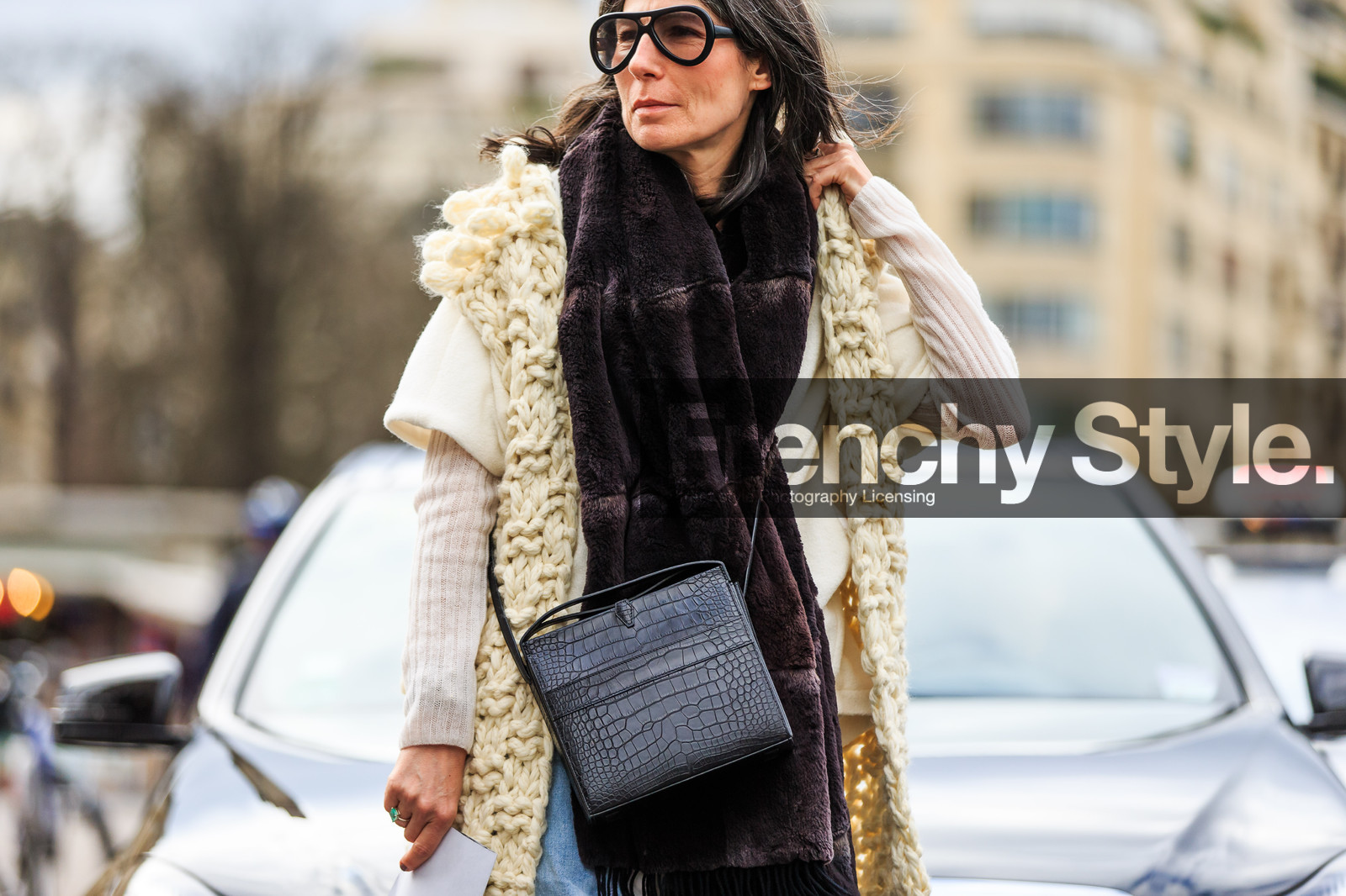 atmosphere details, AUTUMN WINTER 2016-2017, AW 16-17, black bag, blue denim, brown fur, brown scarf, clogs, denim skirt, detail, FALL WINTER 2016-2017, fashion week, frenchystyle, fur scarf, FW, FW 16-17, horizontal, jonathan paciullo, leather bag, PARIS, PFW, street style, sunglasses, Véronique Tristram, white cardigan, white coat, white jacket, white knit
