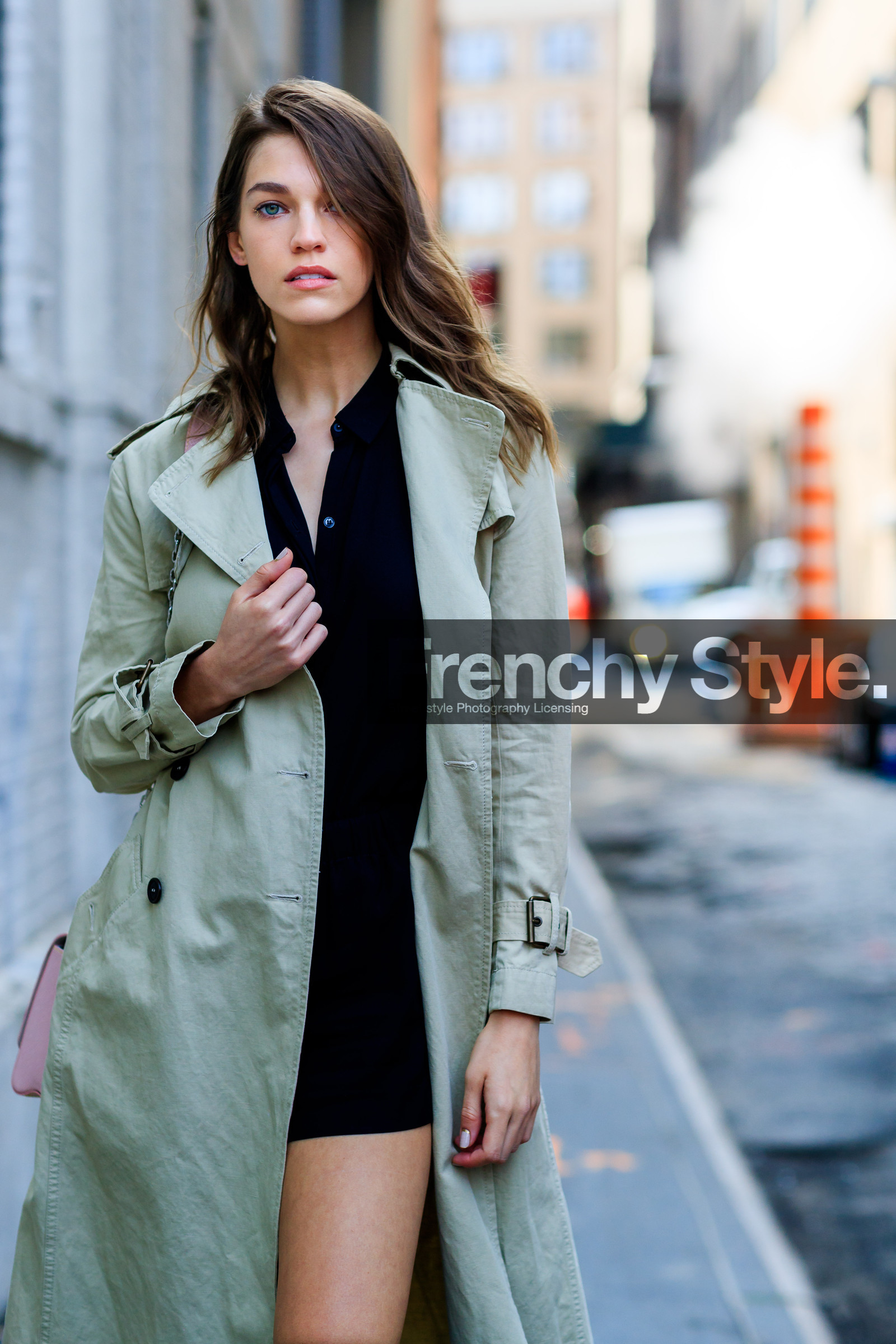 atmosphere details, beige coat, black dress, detail, fashion week, frenchystyle, FW, jonathan paciullo, model, NEW YORK, NYFW, SPRING SUMMER 2018, SS 18, street style, trench coat, vertical