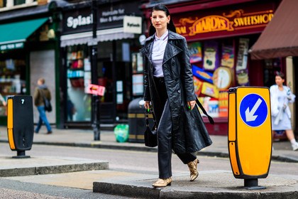 animal print, atmosphere details, beige boots, black bag, black coat, black jacket, black pants, blazer, fashion week, frenchystyle, full length, FW, horizontal, jonathan paciullo, leather bag, leather coat, leather pants, leather shoes, LFW, LONDON, snake print, SPRING SUMMER 2018, SS 18, street style, trousers, white top