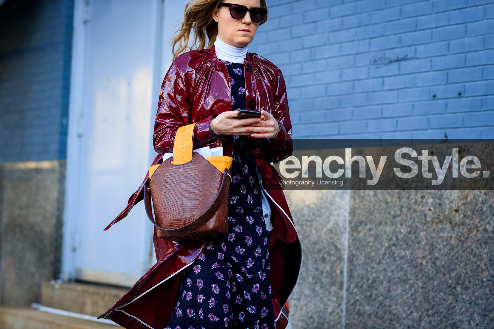 blue dress, graphic dress, leather bag, leather coat, printed dress, red bag, red coat, sunglasses, vinyl, fashion week, frenchystyle, FW, jonathan paciullo, street style, NYFW, NEW YORK, AUTUMN WINTER 2018-2019, AW 18-19, FALL WINTER 2018-2019, FW 18-19, atmosphere details, horizontal, detail