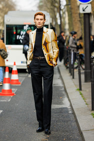 ginger hair, black turtleneck, printed blazer, brown belt, black trousers, black shoes, model, street style, jonathan paciullo, FW, frenchystyle, fashion week, AUTUMN WINTER 2022-2023, FALL WINTER 2022_2023, FW 22-23, PARIS, PFW, full length, vertical