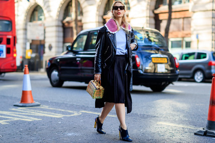 black jacket, black perfecto, black shoes, graphic jacket, grey sweater, high heels, leather bag, leather jacket, leather perfecto, leather shoes, pink collar, printed jacket, straw bag, sunglasses, fashion week, frenchystyle, FW, jonathan paciullo, street style, LFW, LONDON, AUTUMN WINTER 2018-2019, AW 18-19, FALL WINTER 2018-2019, FW 18-19, horizontal, atmosphere details, detail, irina lakicevic