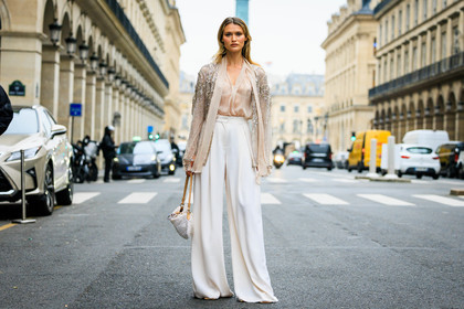 blonde hair, embroidered vest, transparent, shirt, highwaist pants, white trousers, flared pants, white bag, fashion week, frenchystyle, FW, jonathan paciullo, street style, PARIS, PFW, SPRING SUMMER 2022, SS 22, full length, chloe lecareux