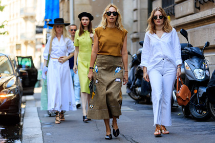 beige skirt, black mules, black shoes, camel knit, embroidered skirt, floral, flowers, graphic skirt, leather shoes, printed skirt, sleeveless, sunglasses, fashion week, frenchystyle, FW, jonathan paciullo, street style, PFW, PARIS, atmosphere details, horizontal, full length, AUTUMN WINTER 2018-2019, FALL WINTER 2018-2019, FW 18-19, alexandra golovanoff
