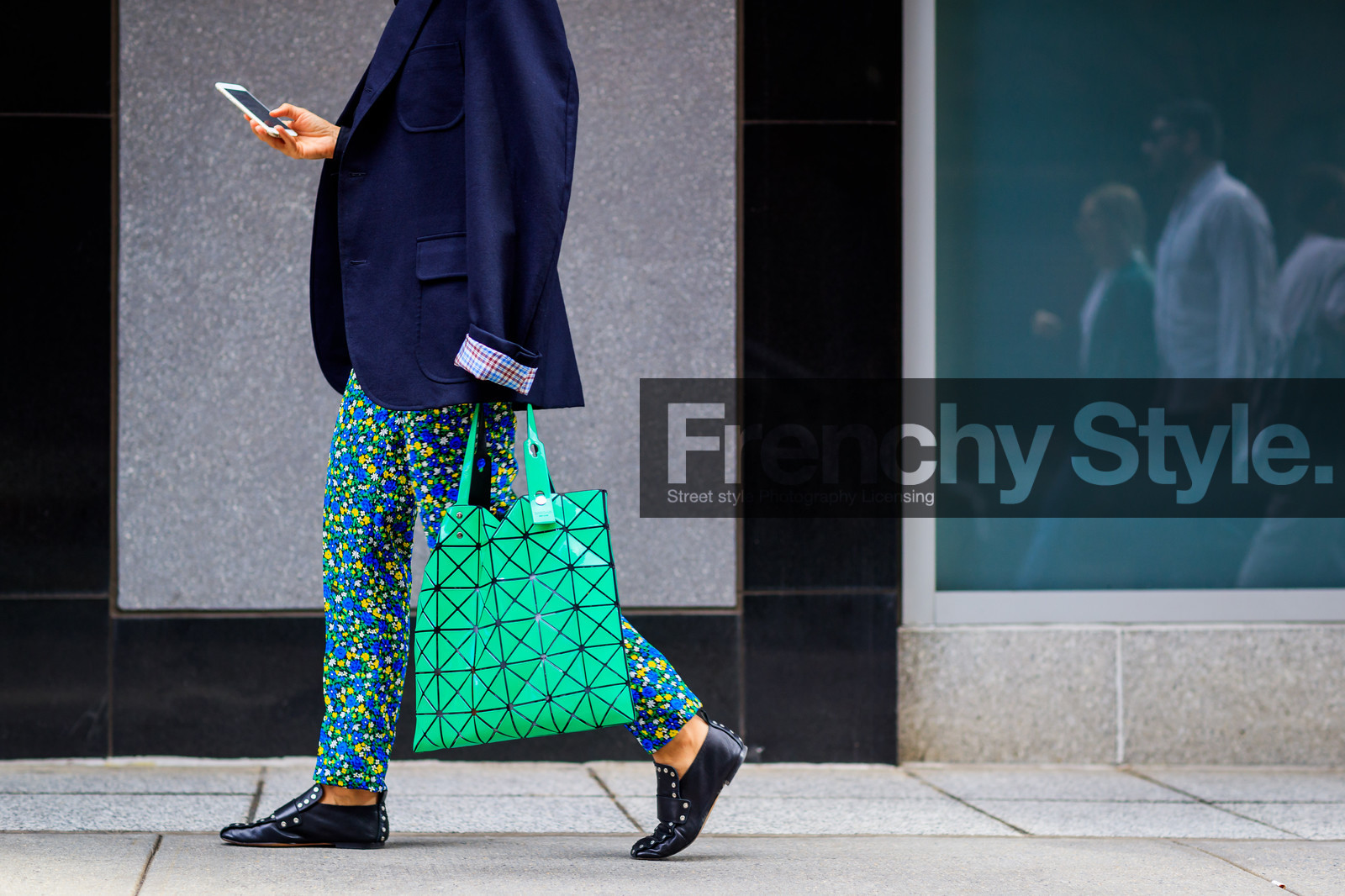 atmosphere details, black jacket, black shoes, blazer, blue jacket, detail, fashion week, floral, flowers, frenchystyle, FW, geometric, graphic bag, green bag, horizontal, issey miyake, jonathan paciullo, leather bag, multicolor pants, NEW YORK, NYFW, over the shoulder, printed pants, SPRING SUMMER 2018, SS 18, street style, trousers