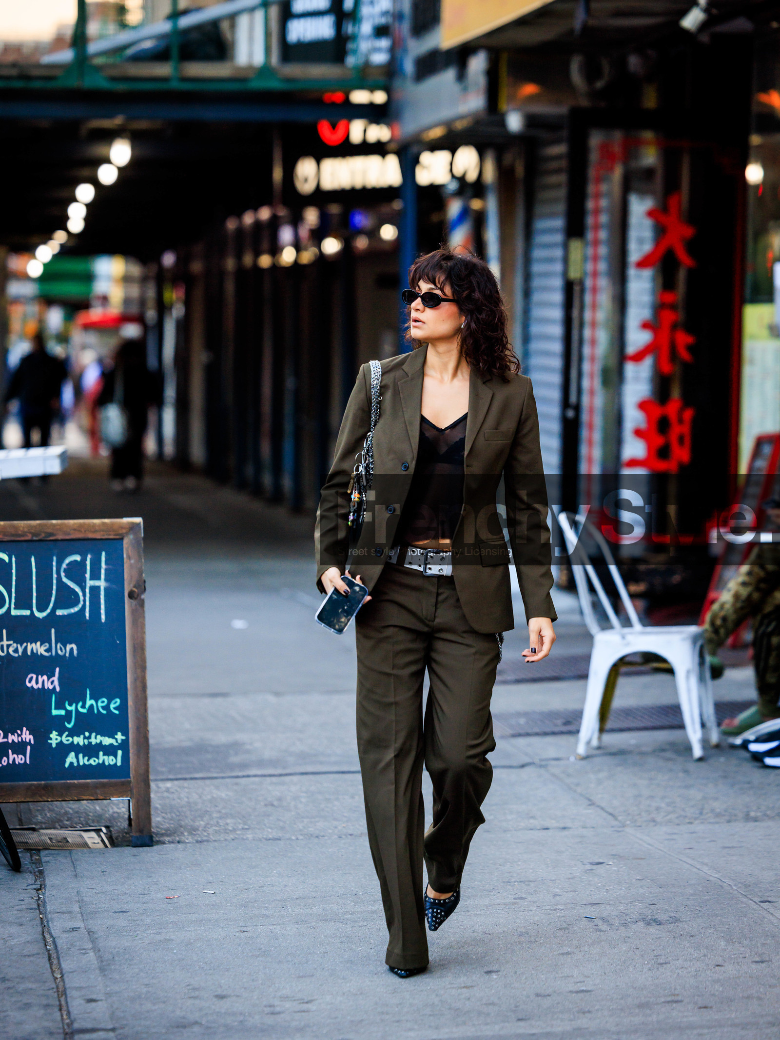 2409NY0869.jpg