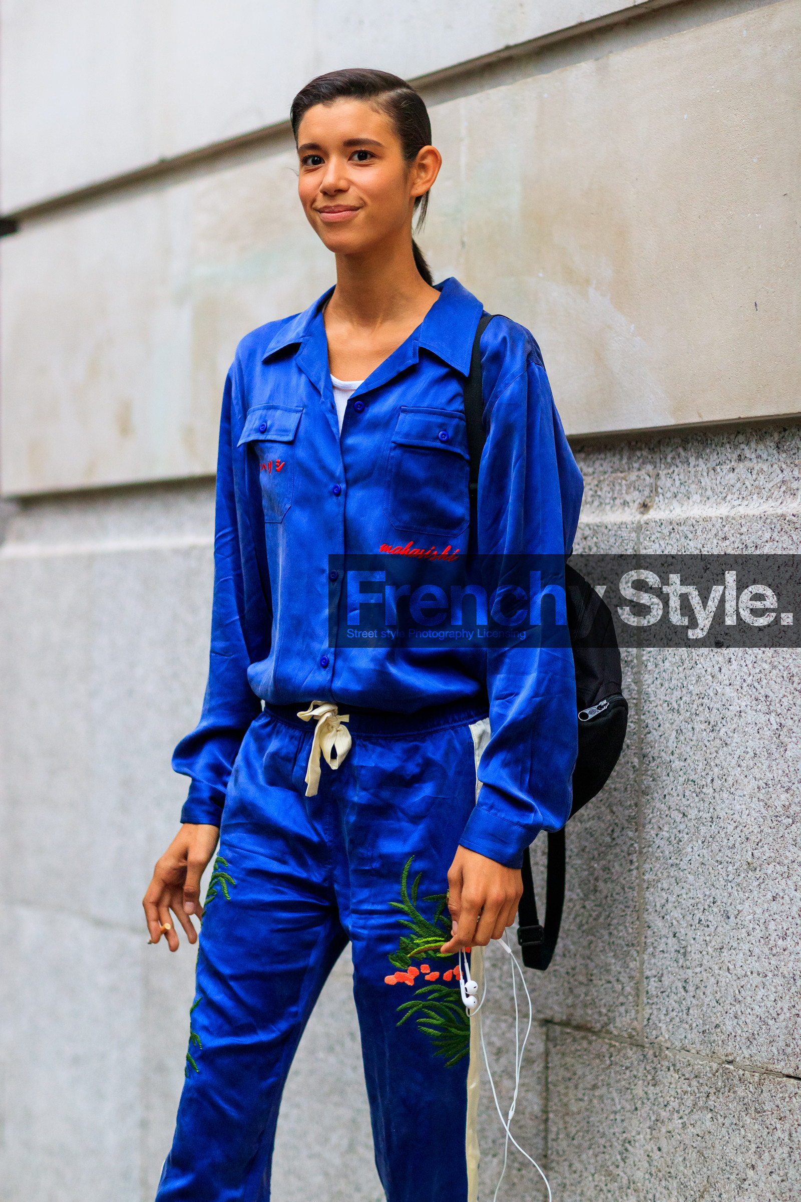 atmosphere details, backpack, black bag, blue pants, blue shirt, detail, fashion week, frenchystyle, FW, janiece dilone, jonathan paciullo, leather bag, LFW, LONDON, model, SPRING SUMMER 2018, SS 18, street style, trousers, vertical