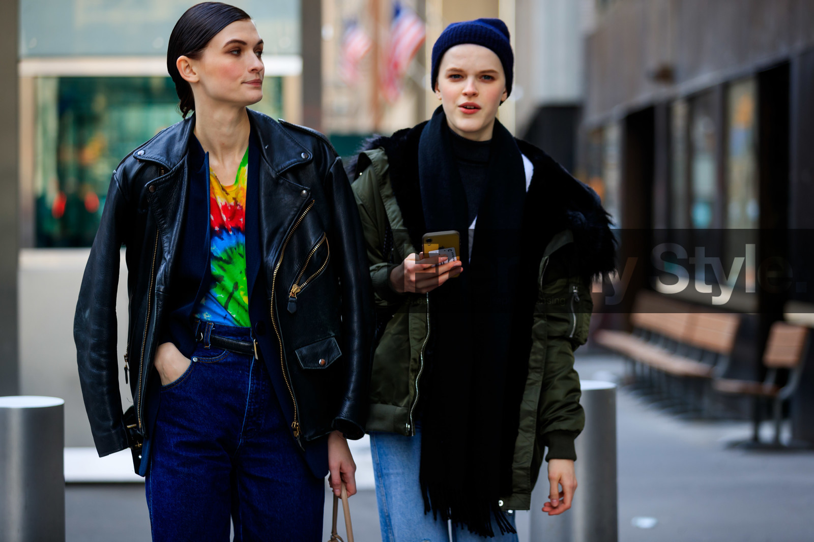 model, black leather perfecto, tie and dye t-shirt, multicolor t-shirt, blue jeans, denim, fashion week, frenchystyle, FW, jonathan paciullo, street style, NYFW, NEW YORK, AUTUMN WINTER 2020-2021, FALL WINTER 2020-2021, FW 20-21, horizontal, atmosphere details, detail