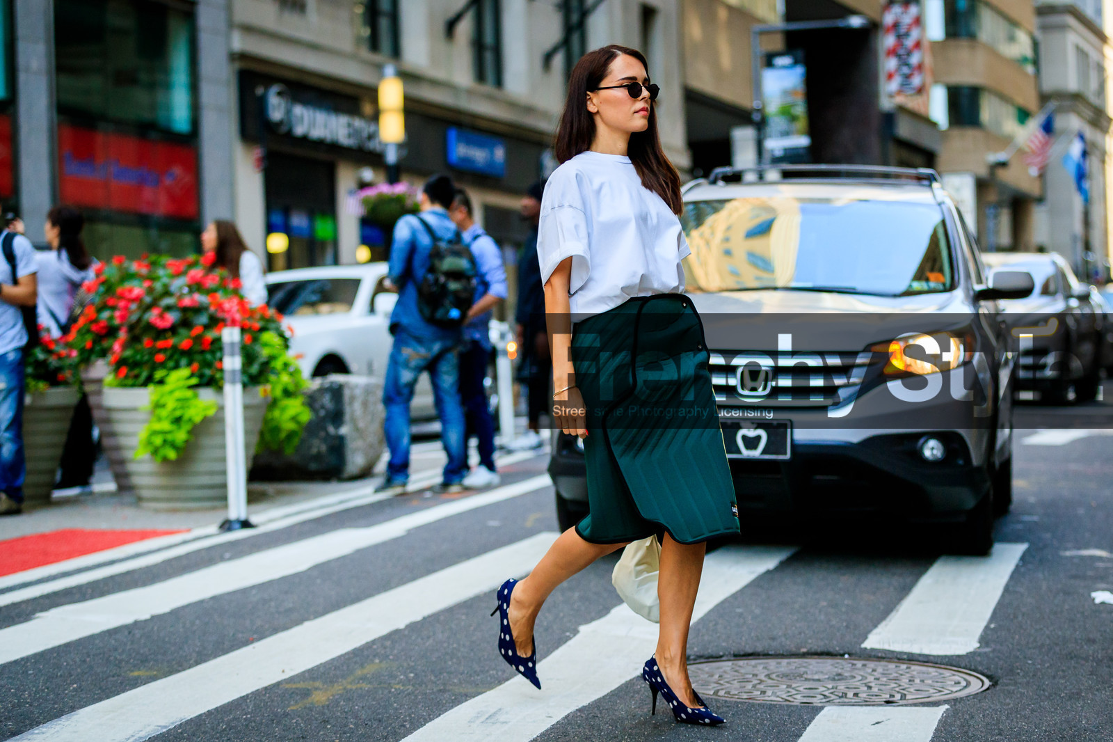 atmosphere details, balenciaga, blue shoes, evangelie smyrniotaki, fashion week, frenchystyle, full length, FW, green skirt, high heels, horizontal, jonathan paciullo, leather bag, leather shoes, NEW YORK, NYFW, polka dot, printed shoes, SPRING SUMMER 2018, SS 18, street style, sunglasses, white bag, white t shirt