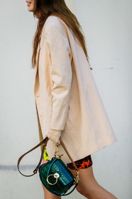 beige jacket, blazer, chloé, estelle pigault, green bag, leather bag, fashion week, frenchystyle, FW, jonathan paciullo, street style, PFW, PARIS, AUTUMN WINTER 2019-2020, AW 19-20, FALL WINTER 2019-2020, FW 19-20, vertical, atmosphere details, detail