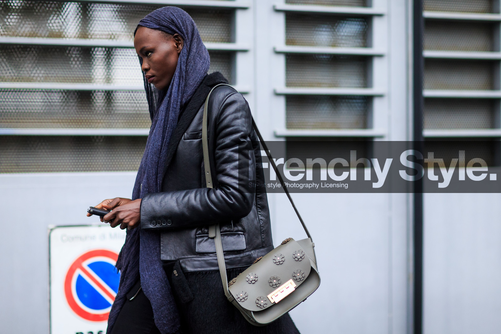 atmosphere details, AUTUMN WINTER 2016-2017, AW 16-17, black jacket, black perfecto, blue scarf, detail, embroidered bag, erika boldrin, FALL WINTER 2016-2017, fashion week, flower, frenchystyle, FW, FW 16-17, grey bag, horizontal, jonathan paciullo, leather bag, leather jacket, leather perfecto, LFW, LONDON, MENSWEAR, model, street style