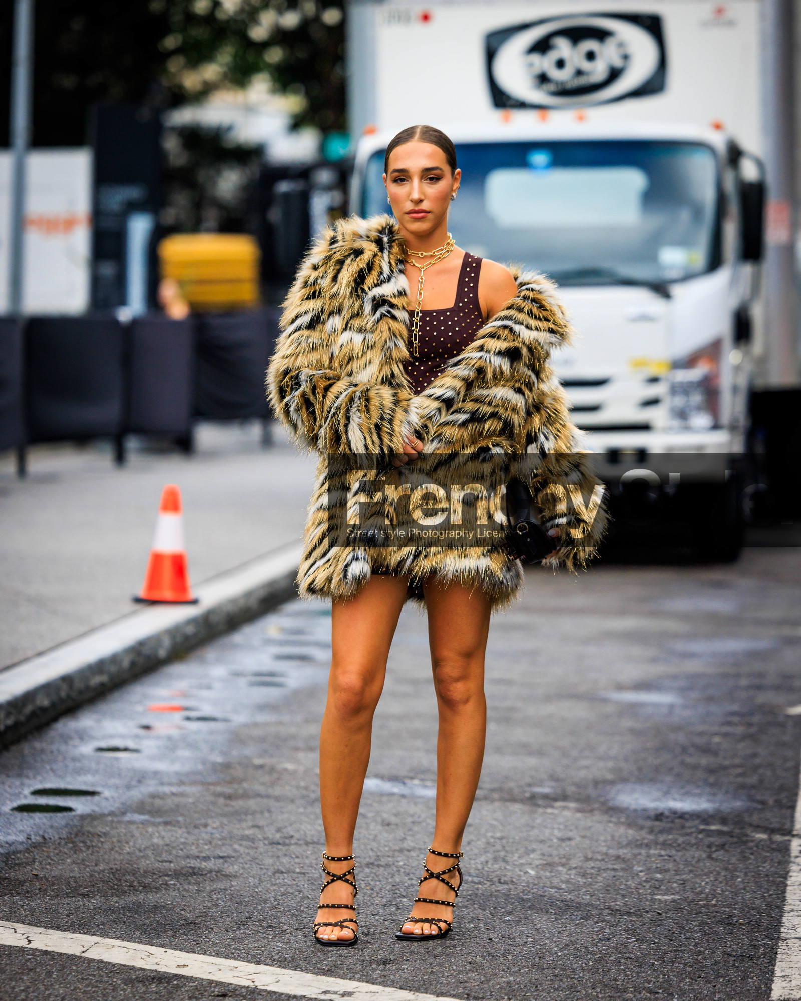 jonathan paciullo, FW, frenchystyle, fashion week, street style, vertical, detail, atmosphere details, NEW YORK, NYFW, SPRING SUMMER 2024, SS 24