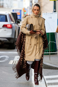 marwa meme biltagi, beige trench coat, beige scarf, brown scarf, woolen scarf, brown leather bag, brown leather clutch, burberry bag, burberry coat, burberry trench coat, monogrammed bag, monogrammed scarf, monogrammed trench coat, brown leather boots, high boots, animal skin boots, striped bag, fashion week, frenchystyle, FW, jonathan paciullo, street style, FALL WINTER 2020-2021, AUTUMN WINTER 2020-2021, FW 20-21, vertical, full length, NYFW, NEW YORK