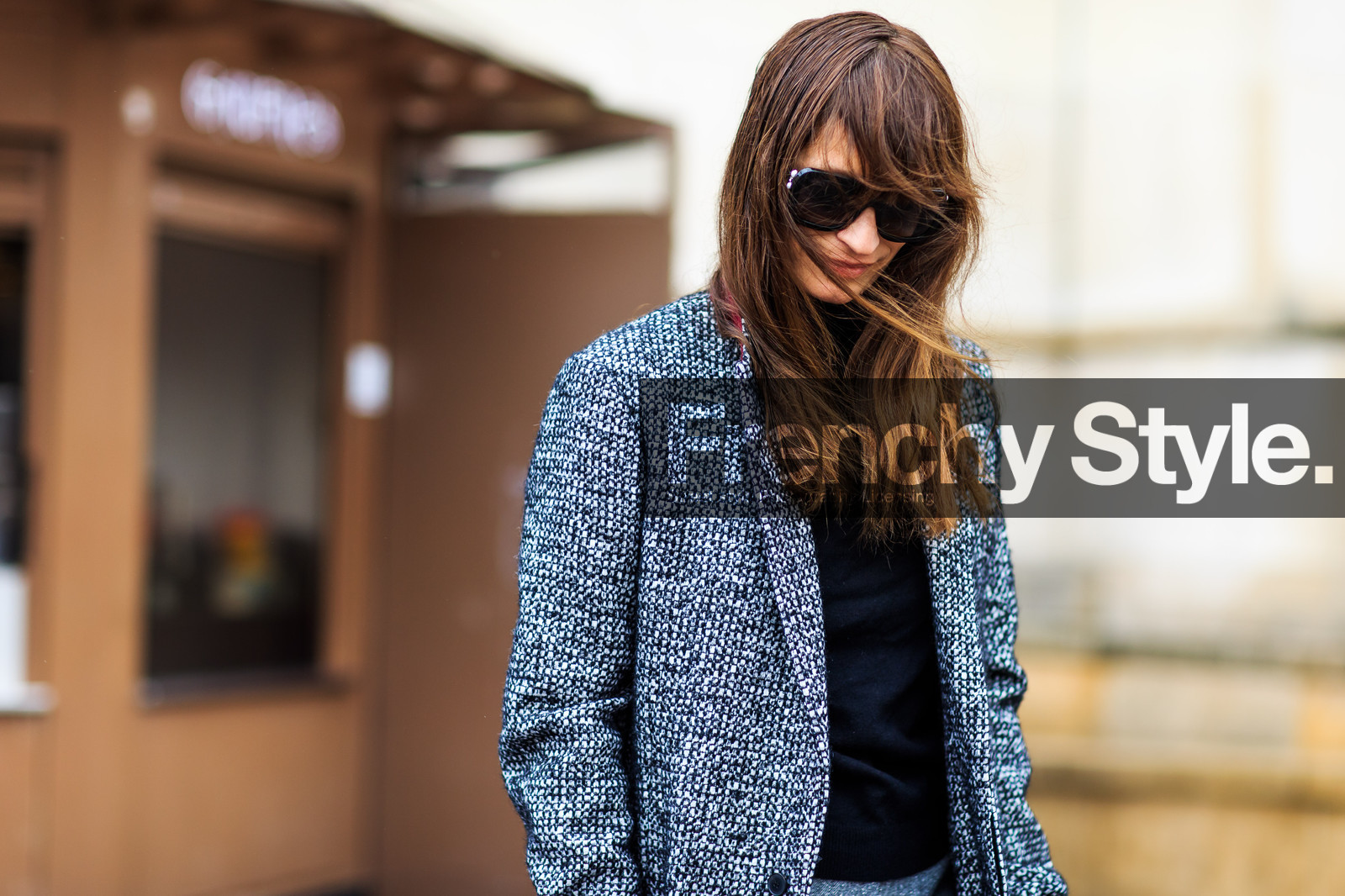 atmosphere details, AUTUMN WINTER 2016-2017, AW 16-17, black sweater, caroline de maigret, detail, FALL WINTER 2016-2017, fashion week, frenchystyle, FW, FW 16-17, grey coat, horizontal, jonathan paciullo, PARIS, PFW, street style, sunglasses