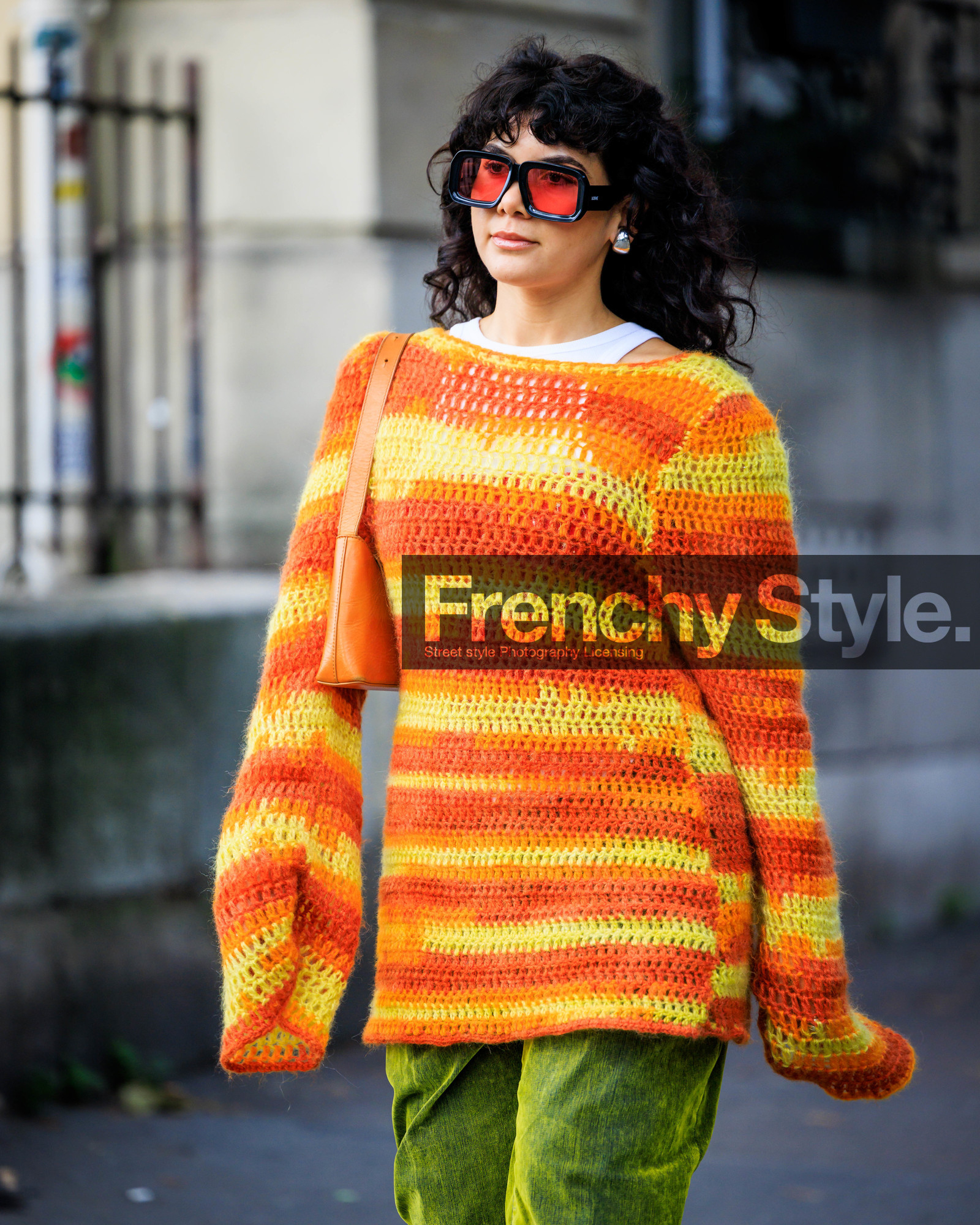 fashion week, frenchystyle, FW, jonathan paciullo, street style, PFW, PARIS, SPRING SUMMER 2024, SS 24, vertical, atmosphere details, detail