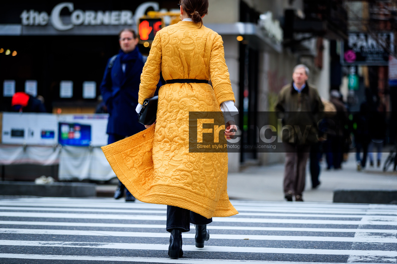 black bag, black belt, black boots, black shoes, graphic jacket, high heels, leather bag, leather shoes, orange coat, printed jacket, trousers, street style, jonathan paciullo, FW, frenchystyle, fashion week, NYFW, NEW YORK, AUTUMN WINTER 2018-2019, AW 18-19, FALL WINTER 2018-2019, FW 18-19, atmosphere details, horizontal, detail