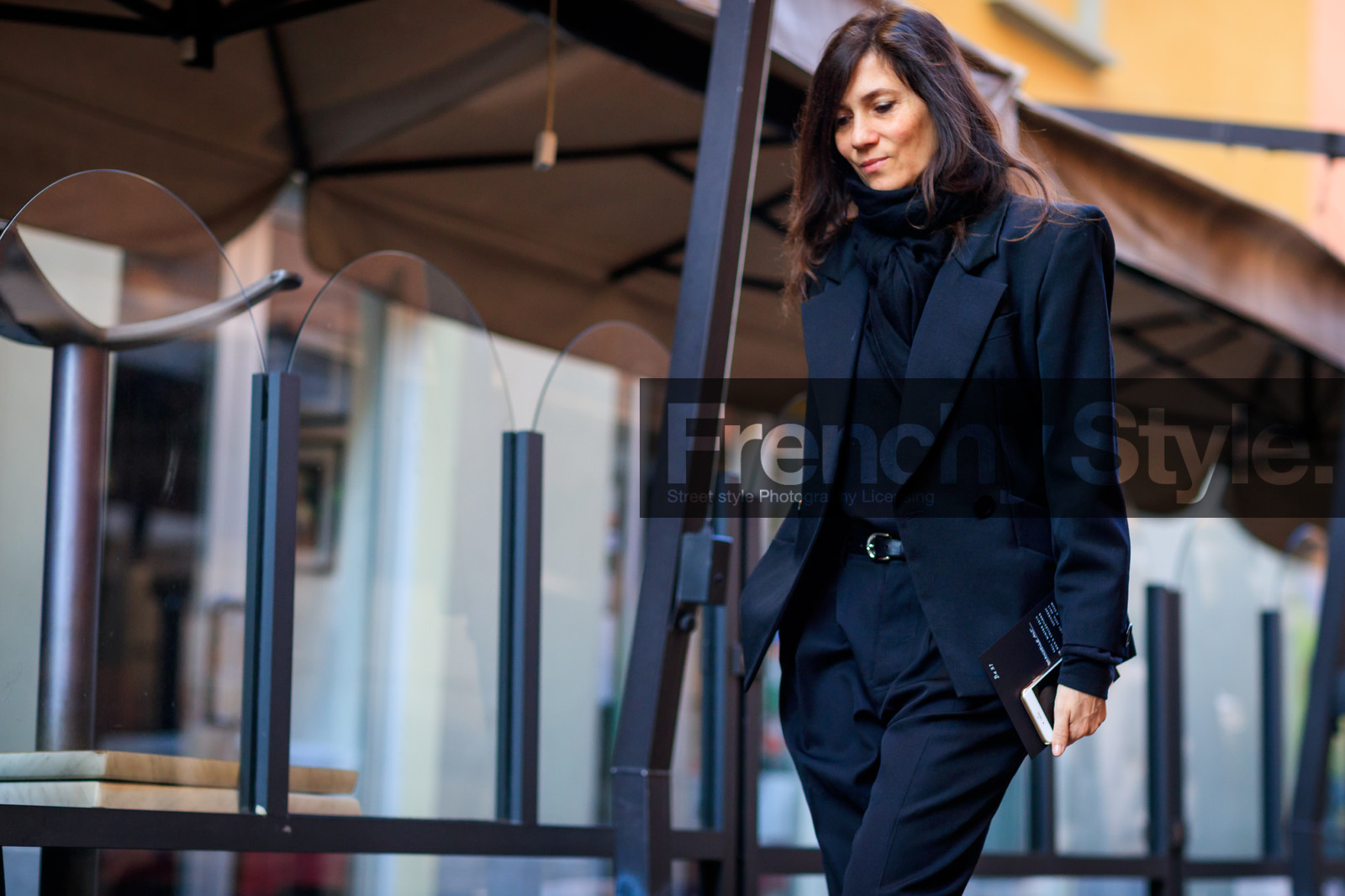atmosphere details, AUTUMN WINTER 2017-2018, AW 17-18, black jacket, black pants, black scarf, black t shirt, blazer, detail, Emmanuelle Alt, FALL WINTER 2017-2018, fashion week, frenchystyle, FW, FW 17-18, horizontal, jonathan paciullo, MFW, MILAN, street style, tone on tone, total look black, trousers