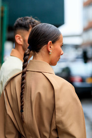 alice & j.s, alice barbier, JS roques, beige jacket, beige trench coat, plaited hair, balloon sleeves, back details, close up detail, multi earrings, golden earrings, dangling earrings, pearl earrings, fashion week, frenchystyle, FW, jonathan paciullo, street style, NYFW, NEW YORK, AUTUMN WINTER 2020-2021, FALL WINTER 2020-2021, FW 20-21, vertical, atmosphere details, detail