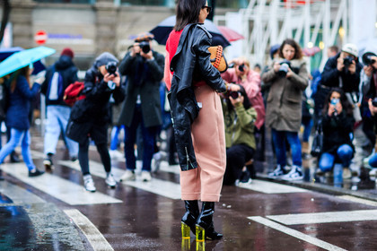 atmosphere details, AUTUMN WINTER 2016-2017, AW 16-17, black boots, black jacket, black perfecto, christian dior, detail, FALL WINTER 2016-2017, fashion week, frenchystyle, FW, FW 16-17, high boots, high heels, horizontal, jonathan paciullo, leather boots, leather jacket, leather perfecto, LFW, LONDON, MENSWEAR, pink pants, street style, transparent heel, trousers, varnished leather shoes
