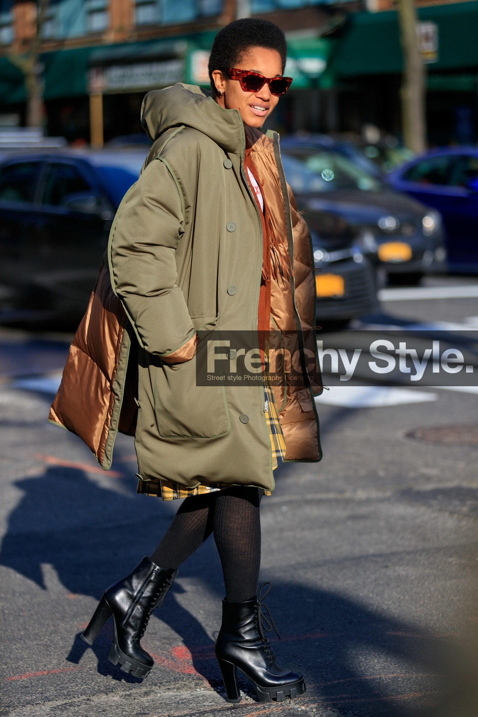 tamu mcpherson, scale sunglasses, futurist shape sunglasses, ferragamo sunglasses, kaki coat, beige coat, down jacket, black leather boots, high heels boots, low boots, laced boots, fashion week, frenchystyle, FW, jonathan paciullo, street style, NYFW, NEW YORK, AUTUMN WINTER 2020-2021, FALL WINTER 2020-2021, FW 20-21, vertical, full length