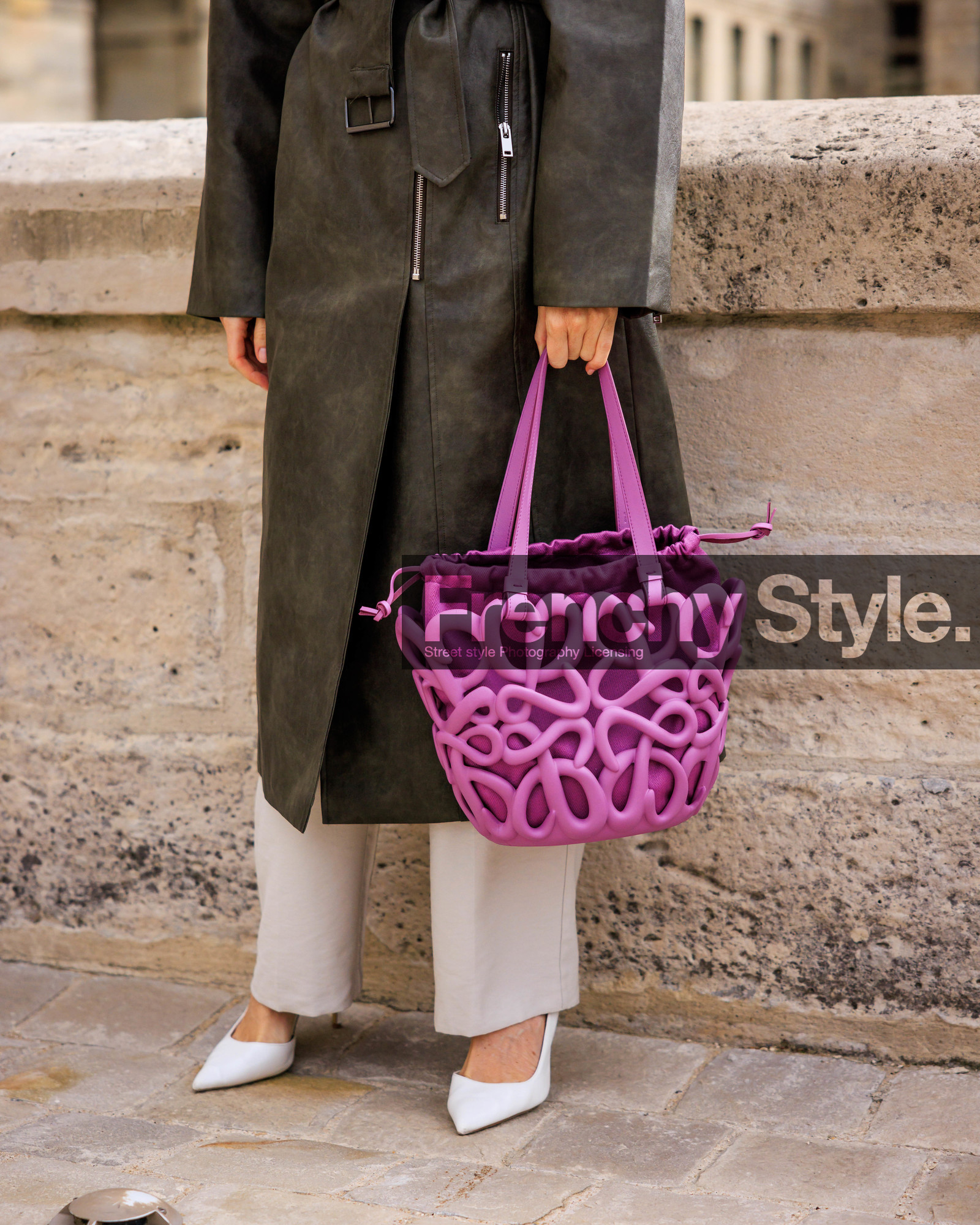 PARIS, PFW, fashion week, frenchystyle, FW, jonathan paciullo, street style, SPRING SUMMER 2024, SS 24, vertical, atmosphere details, detail