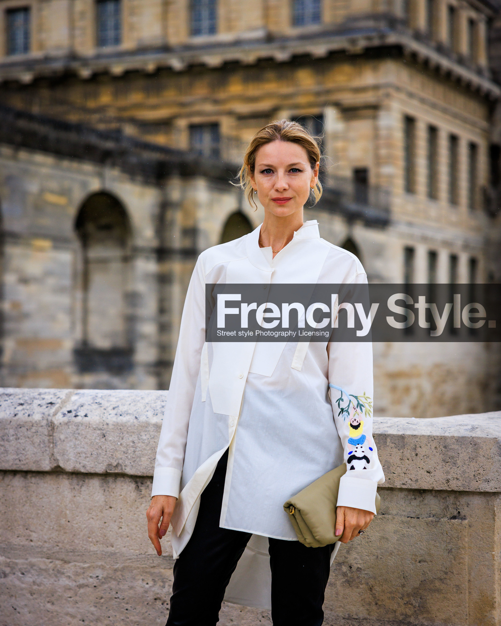 LOEWE, PARIS, PFW, fashion week, frenchystyle, FW, jonathan paciullo, street style, SPRING SUMMER 2024, SS 24, vertical, atmosphere details, detail
