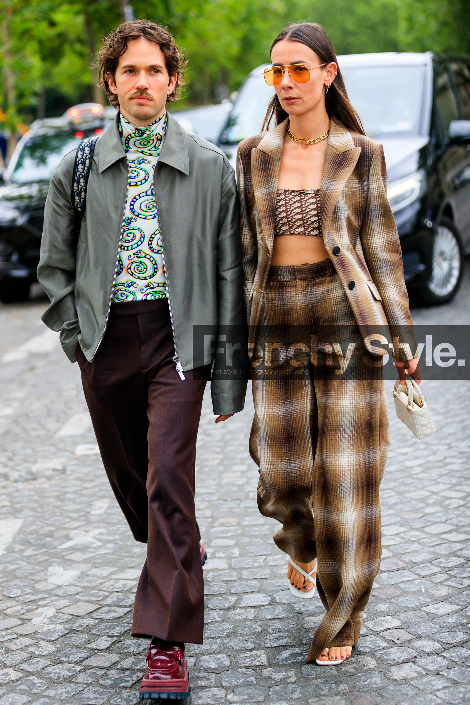 checked jacket, checked pants, checked suits, brown jacket, brown scarf, brown top, brown pants, flare pants, vintage look, orange sunglasses, aviator sunglasses, golden frame sunglasses, golden necklace, golden earrings, vogue sunglasses, monogrammed scarf, monogrammed top, logo printed scarf, logo printed top, cropped top, scarf top, big chain necklace, letters necklace, multi earrings, hoop earrings, dangling earrings, hearcuff, diamond earrings, pearl earrings, dior jacket, dior scarf, dior top, dior total look, dior necklace, dior bag, dior pants, lady dior bag, mini bag, white leather bag, quilted bag, grey jacket, zipped jacket, burgundy pants, burgundy leather shoes, burgundy leather derbies, burgundy derbies, burgundy polish shoes, burgundy polish derbies, polish shoes, polish derbies, printed top, high collar top, animal print top, beige top, neon green top, dior shoes, fashion week, frenchystyle, FW, jonathan paciullo, street style, PFW, PARIS, SPRING SUMMER 2022, SS 22, vertical, full length