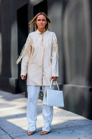 beige jacket, celine aagaard, fashion week, frenchystyle, fringes, full length, FW, jonathan paciullo, leather bag, leather shoes, NEW YORK, NYFW, SPRING SUMMER 2018, SS 18, street style, trousers, vertical, white pants