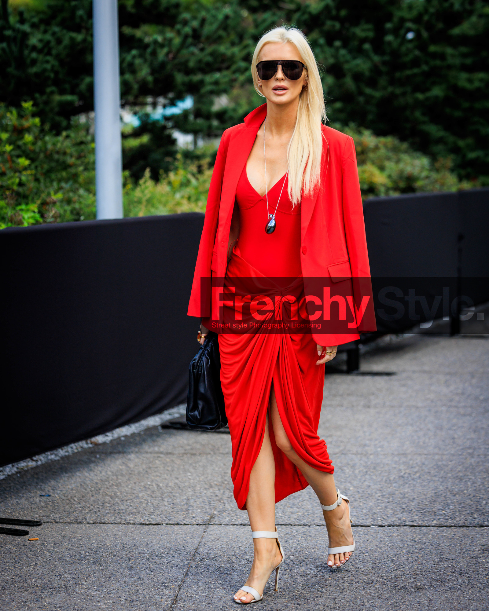 jonathan paciullo, FW, frenchystyle, fashion week, street style, vertical, detail, atmosphere details, NEW YORK, NYFW, SPRING SUMMER 2024, SS 24