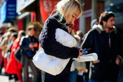 black sweater, blue pants, leather bag, maison martin margiela, navy pants, polka dot, white bag, street style, jonathan paciullo, FW, frenchystyle, fashion week, NYFW, NEW YORK, AUTUMN WINTER 2018-2019, AW 18-19, FALL WINTER 2018-2019, FW 18-19, atmosphere details, horizontal, detail