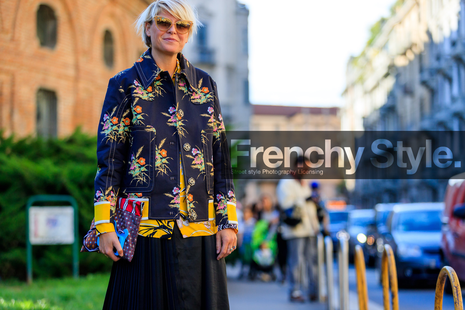 atmosphere details, black jacket, black sandals, black shoes, black skirt, detail, elisa nalin, fashion week, floral, flowers, frenchystyle, FW, graphic jacket, graphic shirt, horizontal, jonathan paciullo, leather bag, MFW, MILAN, pleated skirt, printed jacket, printed shirt, SPRING SUMMER 2018, SS 18, street style, sunglasses, yellow shirt