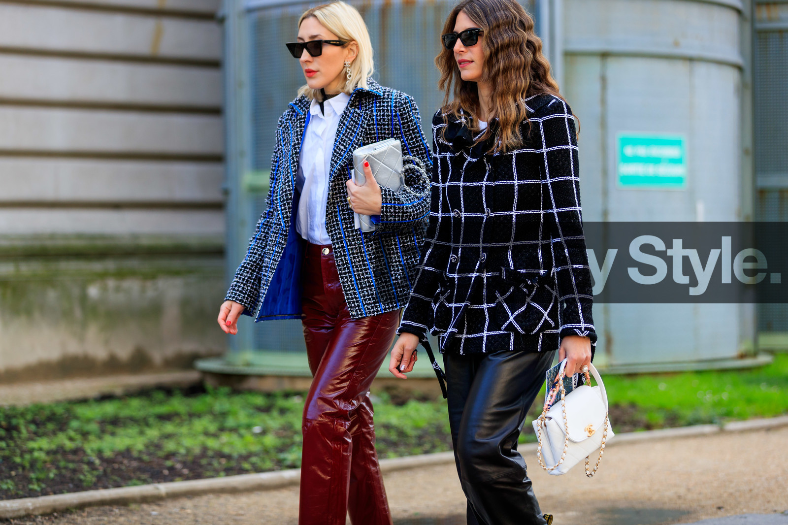jen wonders, black jacket, black sunglasses, black leather pants, white leather bag, white shirt, checked jacket, tweed jacket, quilted bag, dangling earrings, strassed earrings, logo earrings, celine sunglasses, futurist shape sunglasses, navy blue jacket, burgundy leather pants, burgundy vinyl pants, vinyl pants, silvered bag, silvered clutch, chanel bag, chanel jacket, chanel earrings, fashion week, frenchystyle, FW, jonathan paciullo, street style, PFW, PARIS, horizontal, atmosphere details, detail