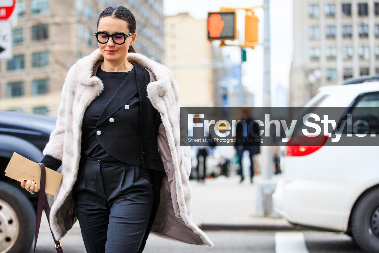 atmosphere details, AUTUMN WINTER 2016-2017, AW 16-17, black jacket, black pants, black t shirt, blazer, detail, fashion week, frenchystyle, fur coat, fur jacket, FW, FW 16-17, horizontal, jonathan paciullo, NEW YORK, NYFW, pink fur, street style, sunglasses, trousers, white coat, white fur, white jacket, woman