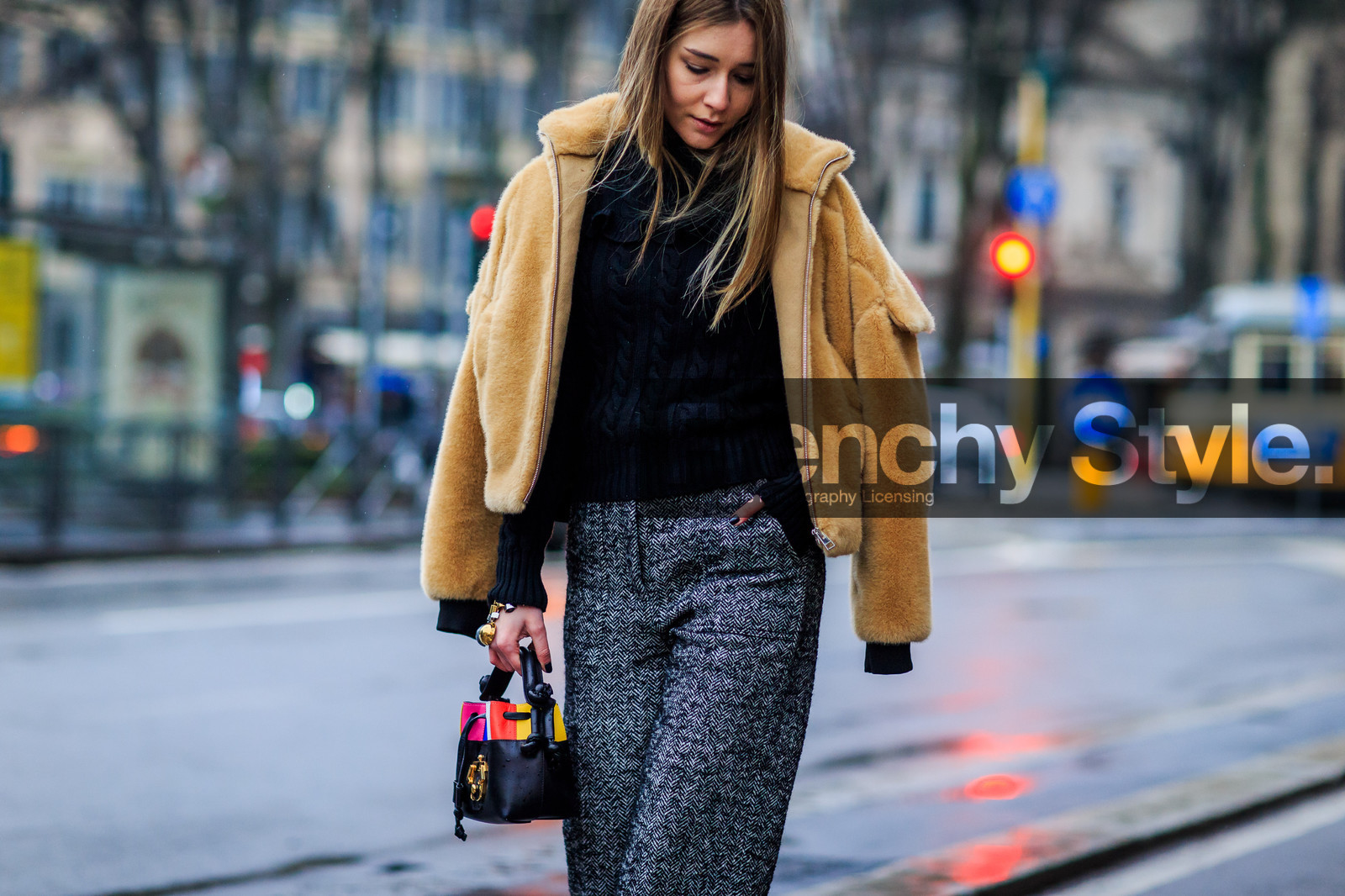 atmosphere details, AUTUMN WINTER 2016-2017, AW 16-17, black bag, bomber jacket, brown fur, brown jacket, detail, FALL WINTER 2016-2017, fashion week, frenchystyle, fur jacket, FW, FW 16-17, grey pants, horizontal, jonathan paciullo, leather bag, LFW, LONDON, MENSWEAR, over the shoulder, Sara Nicole Rossetto, shearling, street style, trousers