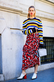 AUTUMN WINTER 2017-2018, AW 17-18, FALL WINTER 2017-2018, fashion week, frenchystyle, full length, FW, FW 17-18, graphic skirt, graphic sweater, jonathan paciullo, leather bag, leather shoes, MFW, MILAN, multicolor sweater, printed skirt, printed sweater, red skirt, street style, striped sweater, vertical, white bag, white shoes