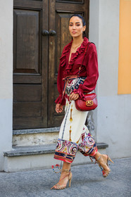 tamara kalinic, etro shoes, red shirt, ruffle shirt, red leather bag, white pants, cropped pants, printed pants, belted pants, ethnic printed pants, golden necklace, big chain necklace, low necked shirt, etro bag, etro pants, etro look, beige suede sandals, open toe shoes, high heels sandals, multi straps sandals, fashion week, frenchystyle, FW, jonathan paciullo, street style, MFW, MILAN, AUTUMN WINTER 2020-2021, FALL WINTER 2020-2021, FW 20-21, vertical, full length