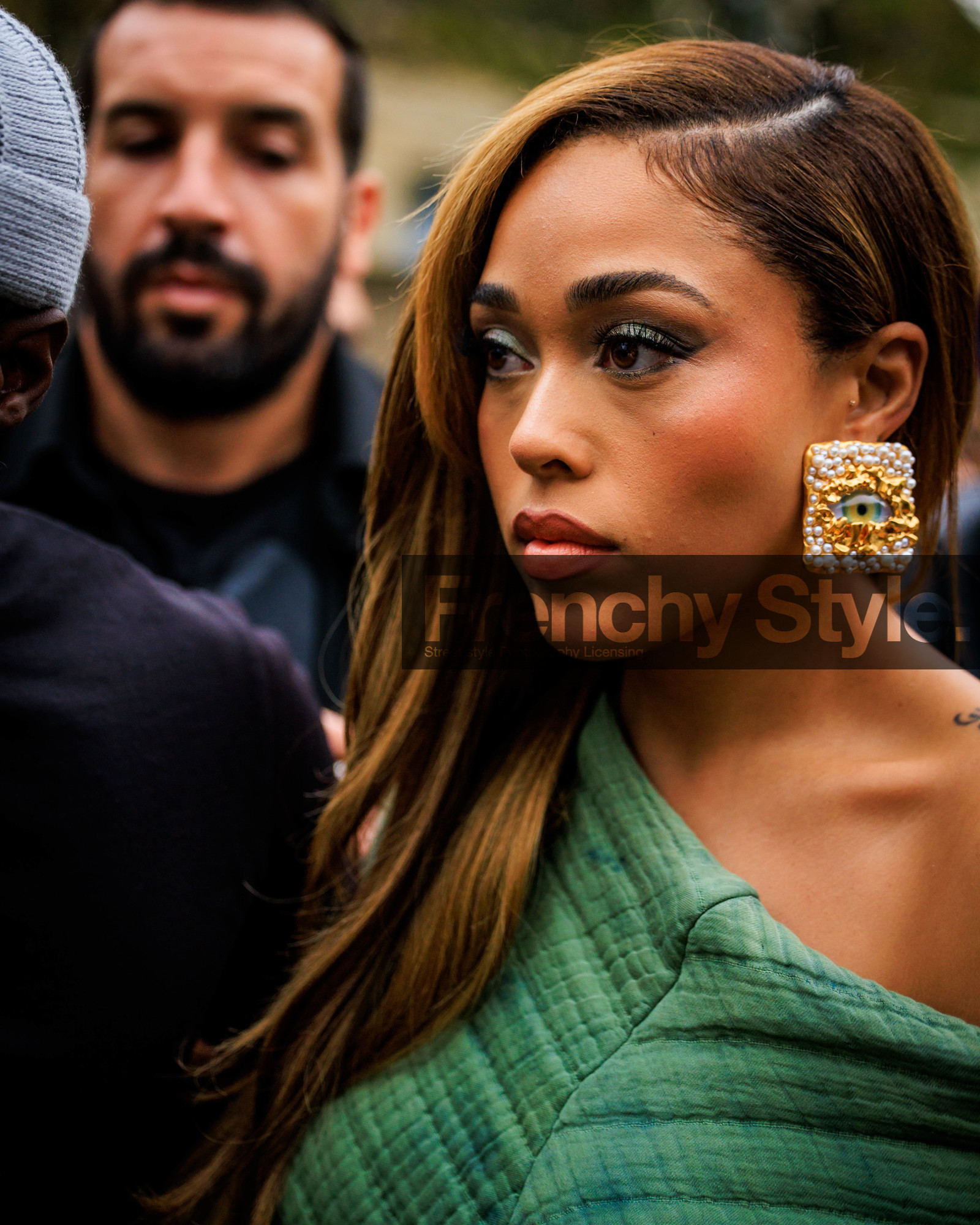 fashion week, frenchystyle, FW, jonathan paciullo, street style, PARIS, PFW, SPRING SUMMER 2024, SS 24, vertical, atmosphere details, detail