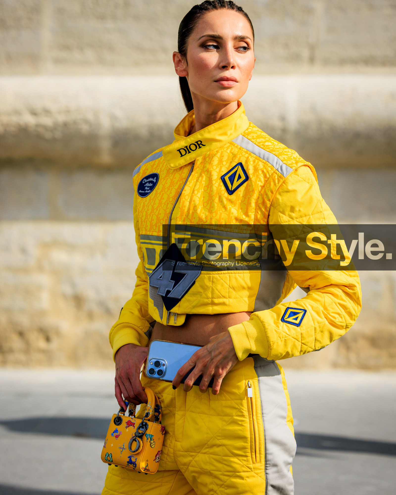 fashion week, frenchystyle, FW, jonathan paciullo, street style, PFW, PARIS, SPRING SUMMER 2024, SS 24, vertical, atmosphere details, detail