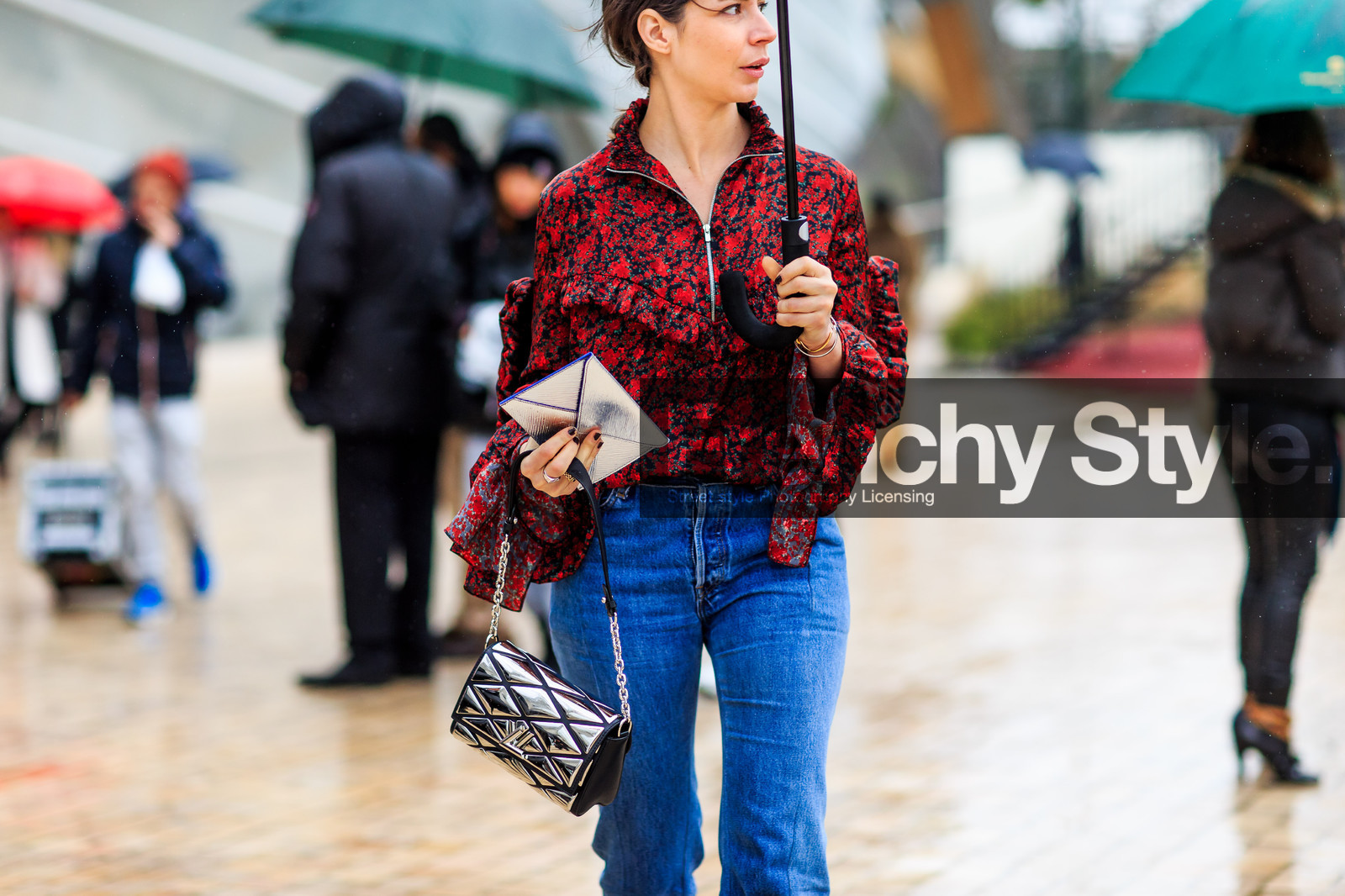 atmosphere details, AUTUMN WINTER 2016-2017, AW 16-17, blue denim, denim pants, detail, FALL WINTER 2016-2017, fashion week, frenchystyle, FW, FW 16-17, horizontal, irina lakicevic, jeans, jonathan paciullo, leather bag, louis vuitton, PARIS, PFW, printed top, red top, silver bag, street style, trousers
