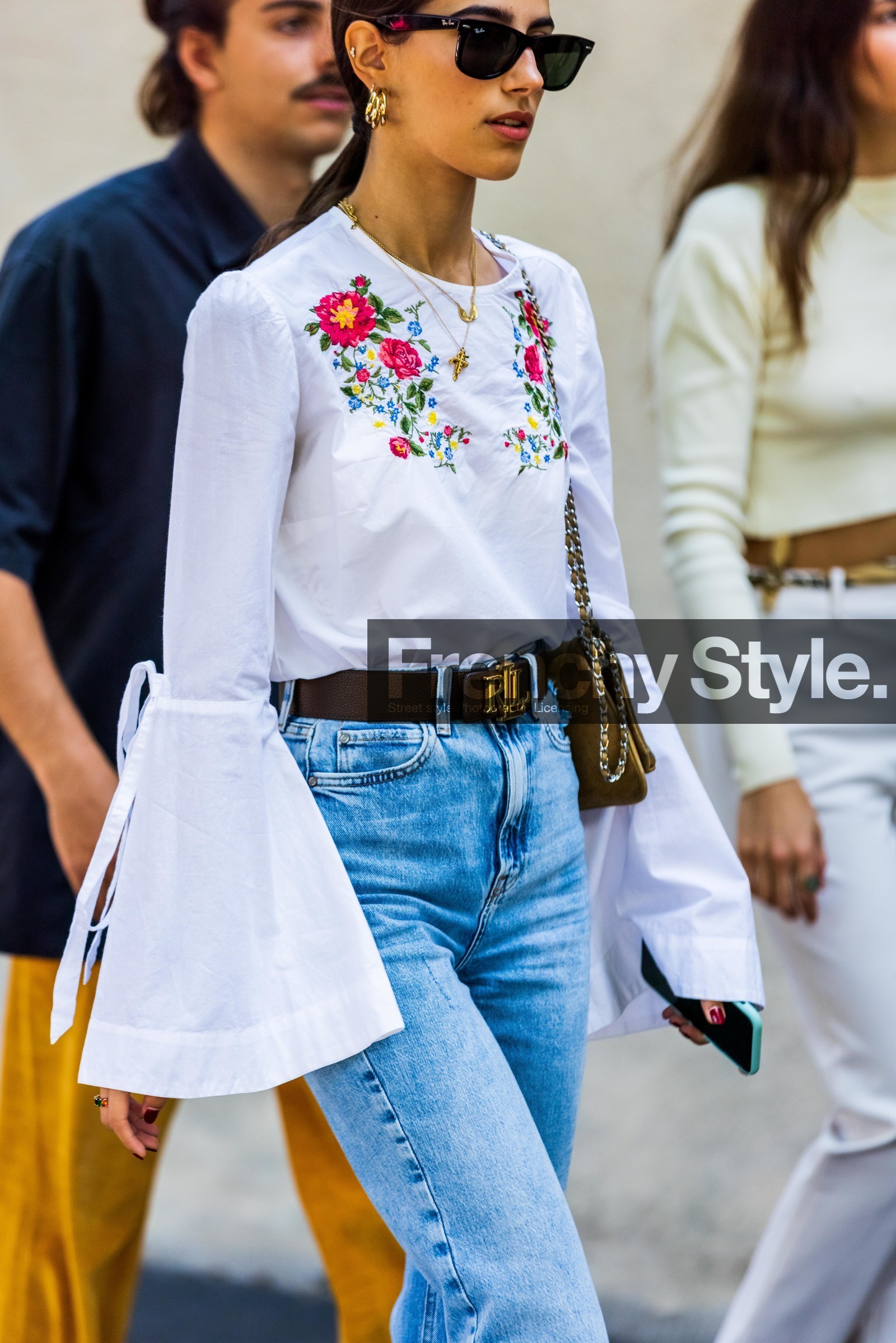 blouse, brown bag, brown belt, cuff, denim, embroidered, flower, gold earrings, jean, leather belt, oversize sleeves, ralph lauren belt, rayban, sunglasses, white blouse, fashion week, frenchystyle, FW, jonathan paciullo, street style, SPRING SUMMER 2022, SS 22, MFW, MILAN, vertical, atmosphere details