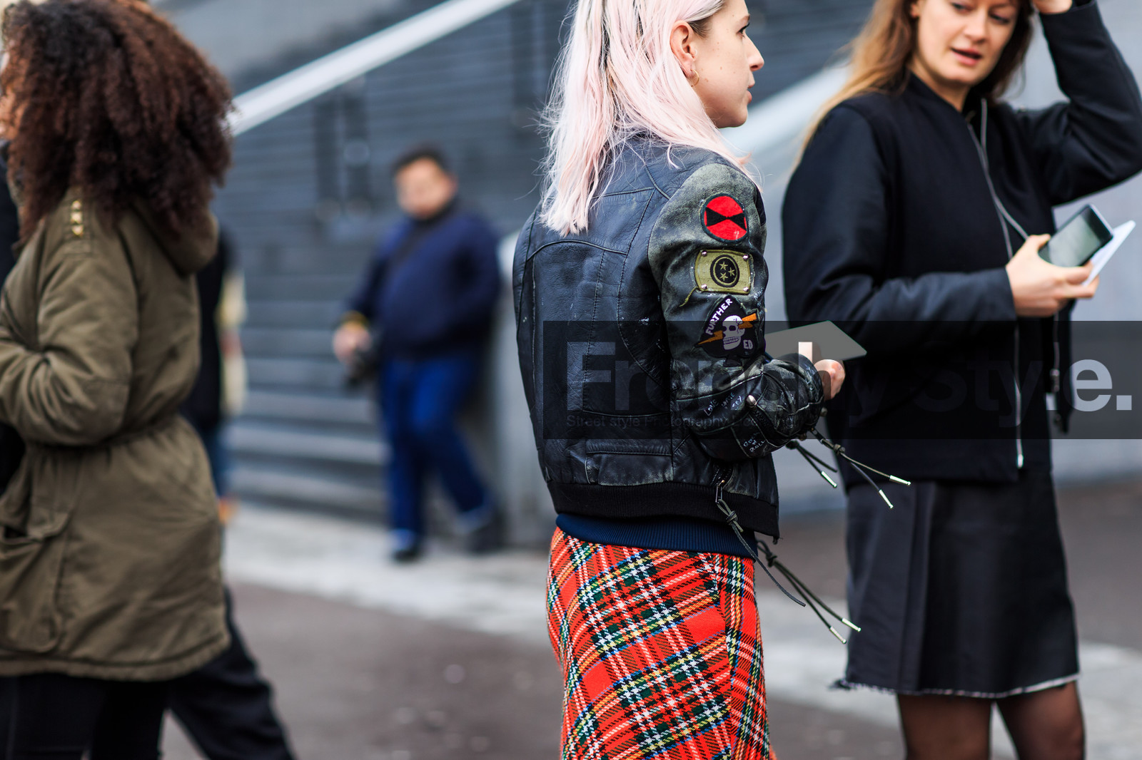 atmosphere details, AUTUMN WINTER 2016-2017, AW 16-17, black boots, black jacket, black perfecto, checked skirt, detail, dyed hair, embroideries, FALL WINTER 2016-2017, fashion week, frenchystyle, FW, FW 16-17, horizontal, jonathan paciullo, leather boots, leather jacket, leather perfecto, PARIS, PFW, pink hair, plaid, red skirt, street style, tartan