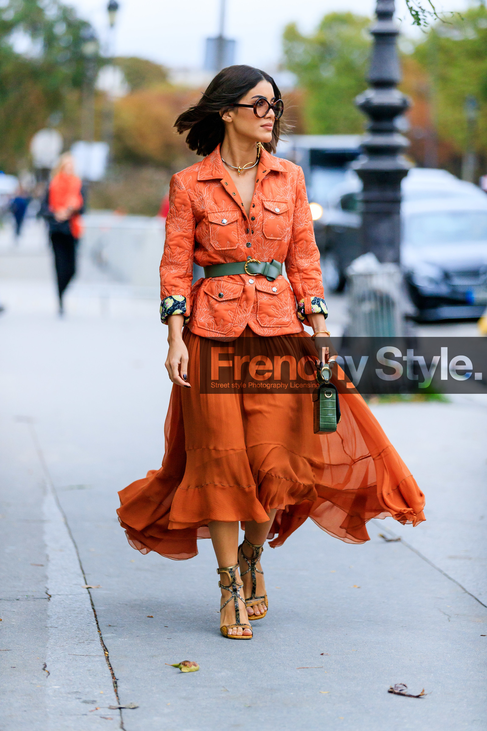 camila coelho, orange skirt, orange jacket, orange total look, floral embroidered jacket, silk skirt, long skirt, belted jacket, kaki leather bag, kaki leather belt, chloe bag, chloe skirt, chloe look, chloe jacket, scale sunglasses, smoked sunglasses, big sunglasses, hand bag, animal skin bag, animal skin sandals, yellow leather sandals, multi straps sandals, high heels sandals, fashion week, frenchystyle, FW, jonathan paciullo, street style, SPRING SUMMER 2020, SS 20, PFW, PARIS, vertical, full length